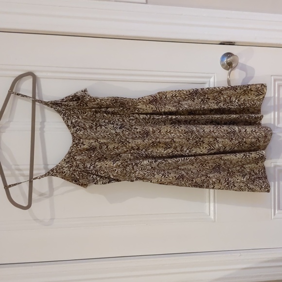 Casual, short summer dress, size 6, tan and purple print - Picture 3 of 4